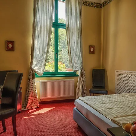 Отель Zur Henne 3*