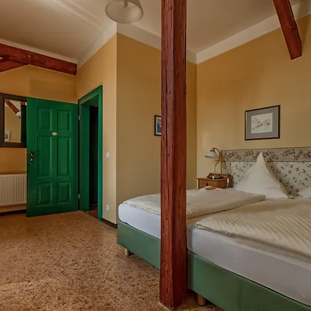 Отель Zur Henne 3*