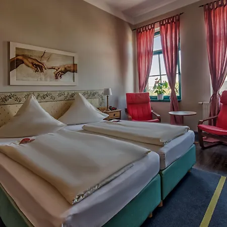 Zur Henne Отель