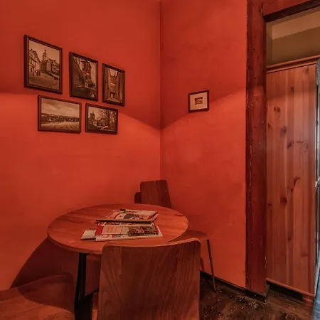 Zur Henne Отель 3*