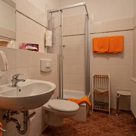 Zur Henne Наумбург