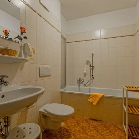 Отель Zur Henne 3*