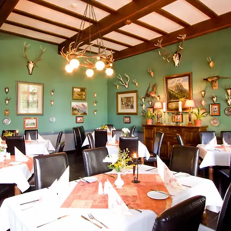 Отель Zur Henne Наумбург