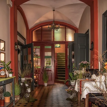 Zur Henne Наумбург